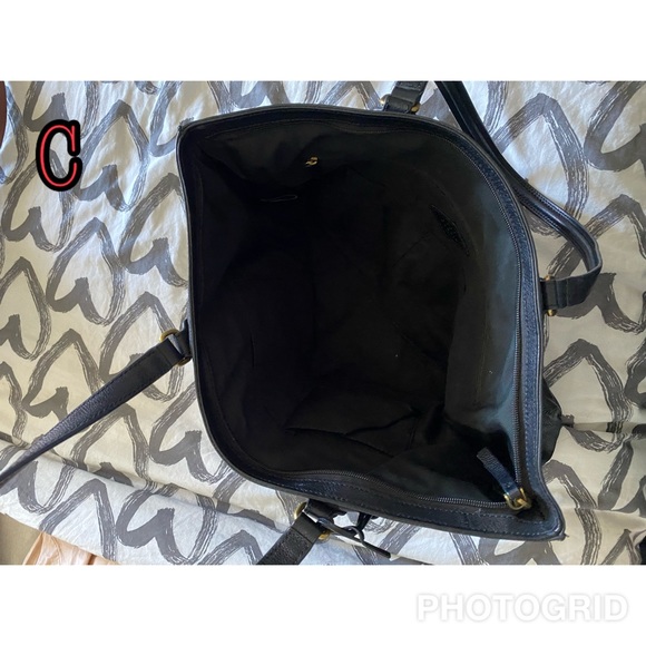 Used handbags - Picture 10 of 16